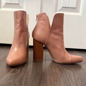 Express Nude Blush Pointed Toe Ankle Booties - Size 8 - EUC